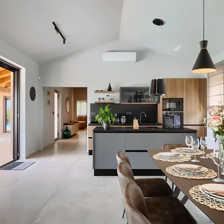 Marialba By Interhome Pula